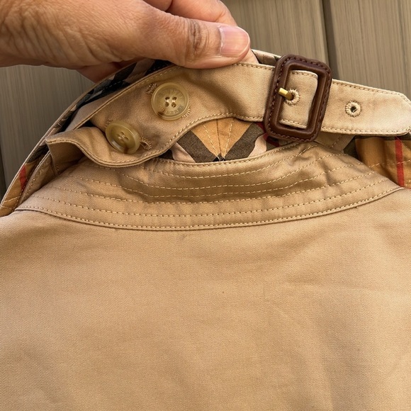 Burberry Short-length Kensington Heritage Trench Coat Men's size 44 in Honey NWT - Picture 8 of 16
